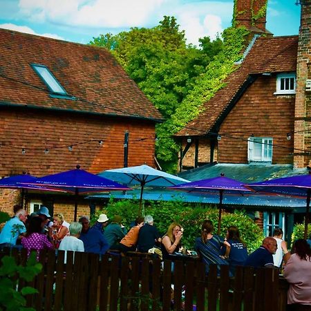 The Dolphin Inn Winchester Exteriér fotografie