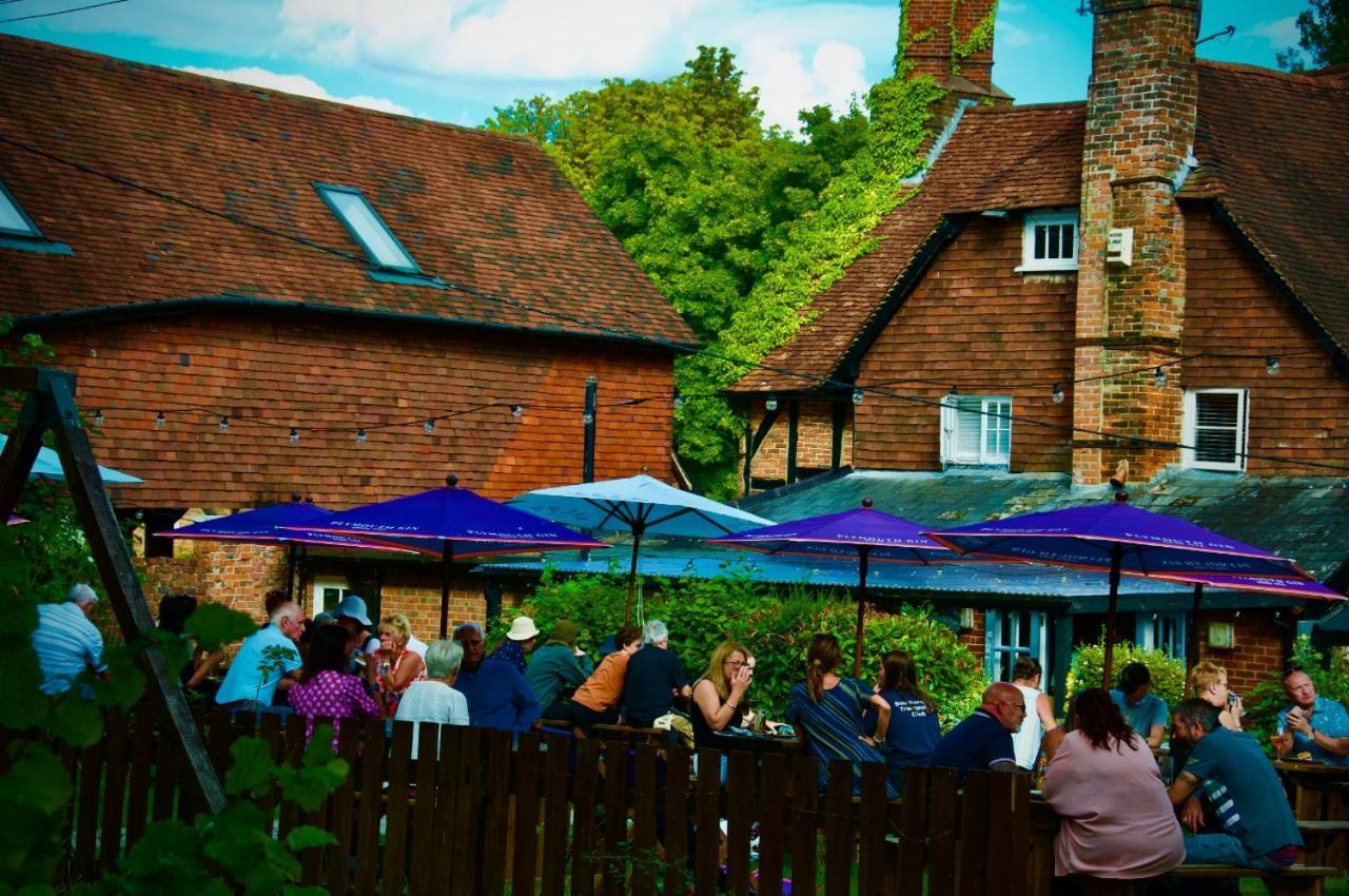The Dolphin Inn Winchester Exteriér fotografie